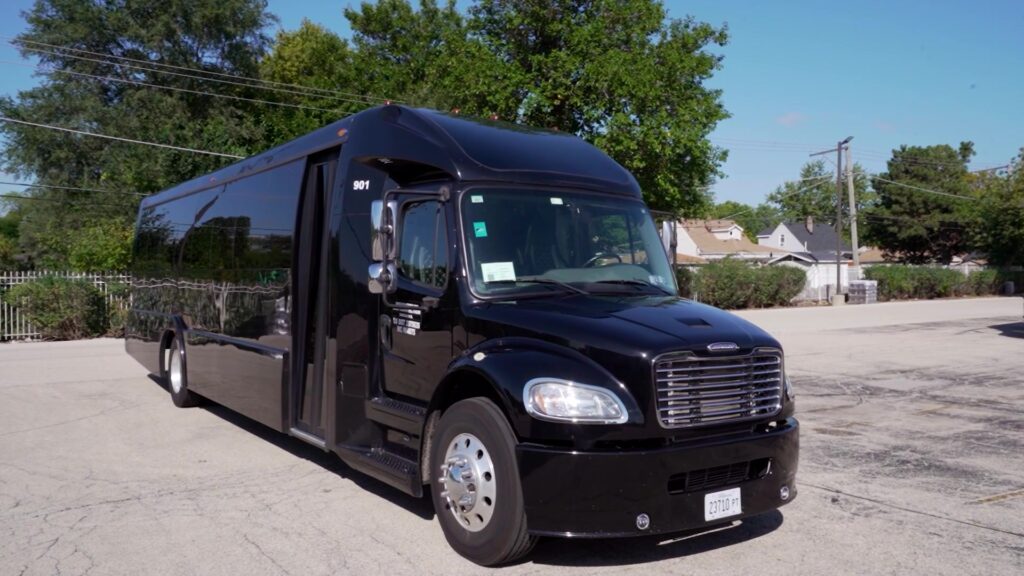 Train vs. Bus: Choosing the Best Mode of Travel for Your Next Journey ...